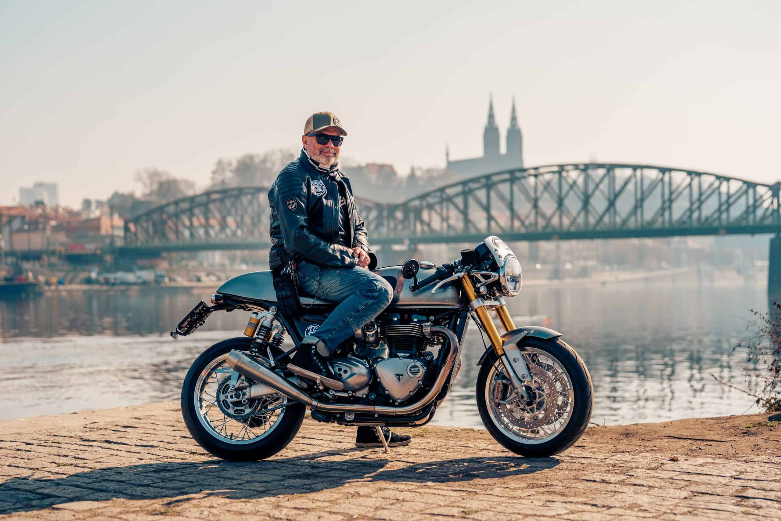 Triumph Thruxton 1200 R Silver Ice 2016