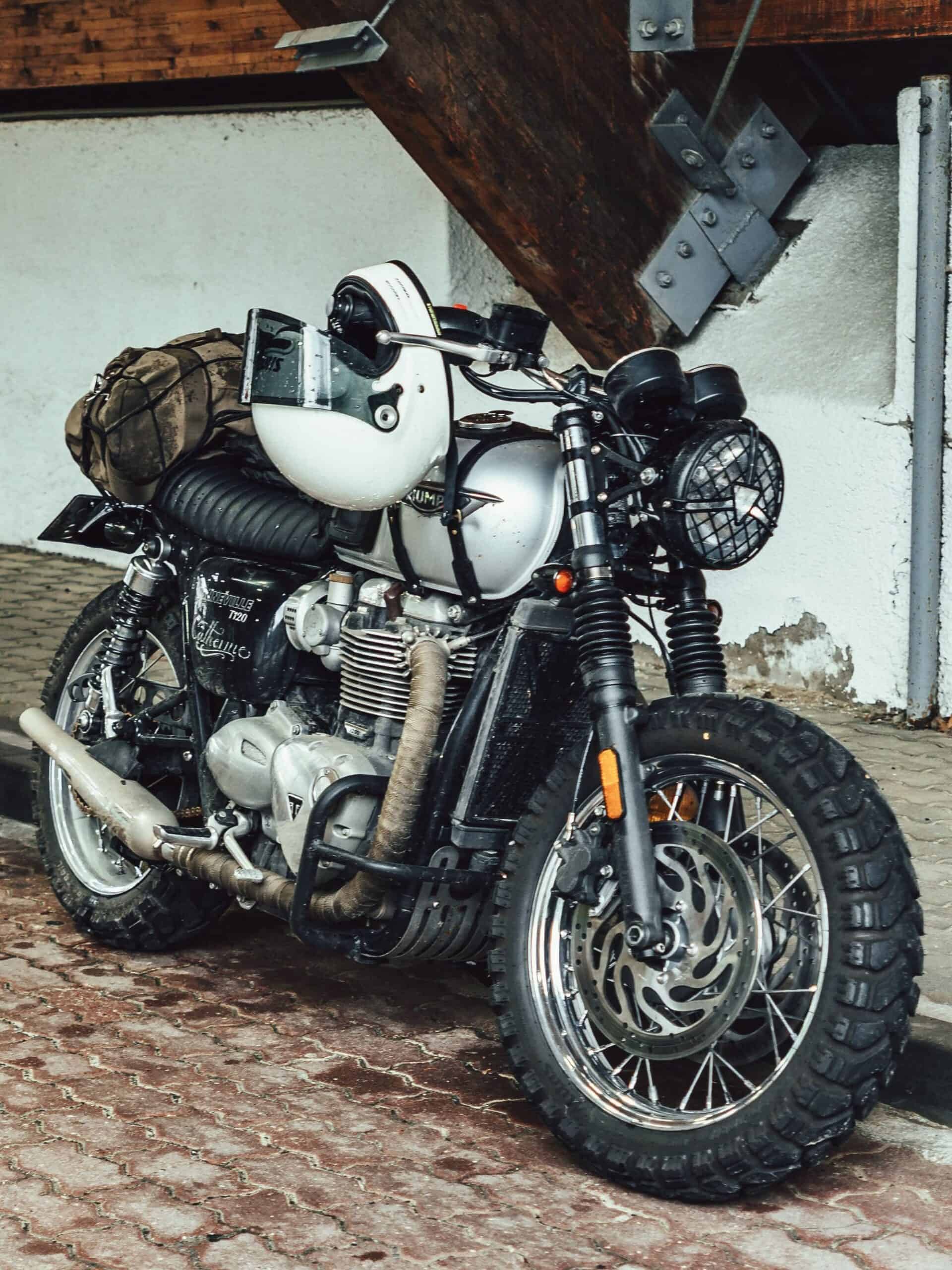Triumph Bonneville T120 Aluminium Silver 2018
