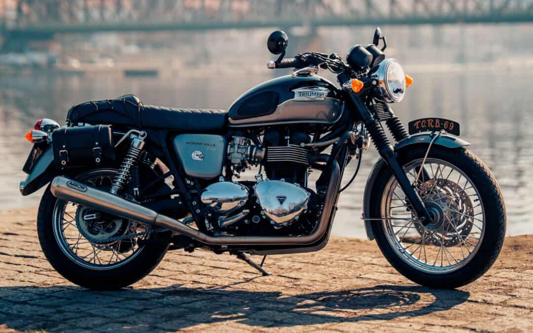 Triumph Bonneville T100 Graphite / Phantom Black 2012